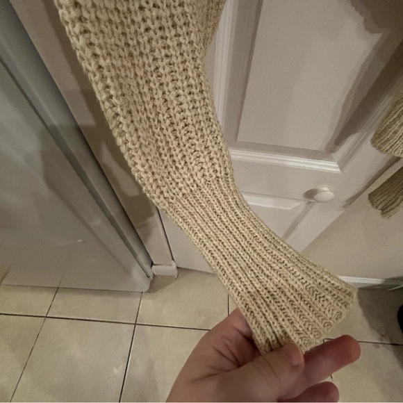 Anthropologie Cream Knit V-Neck Sweater - Picture 7 of 7